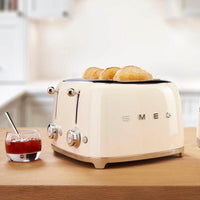 Smeg 4-Slice TSF03CRUS